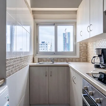 Bastia - Skyline 1-br & Balcony In * Nicosia