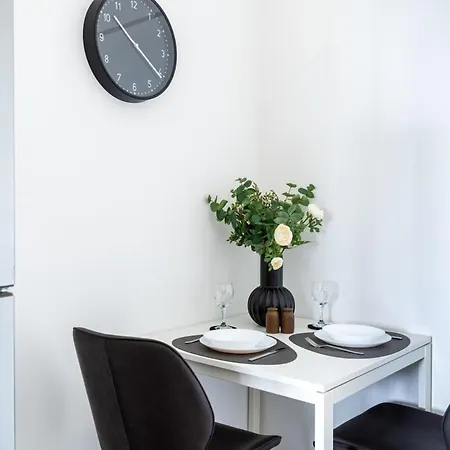 Lägenhet Bastia - Skyline 1-br & Balcony In Nicosia